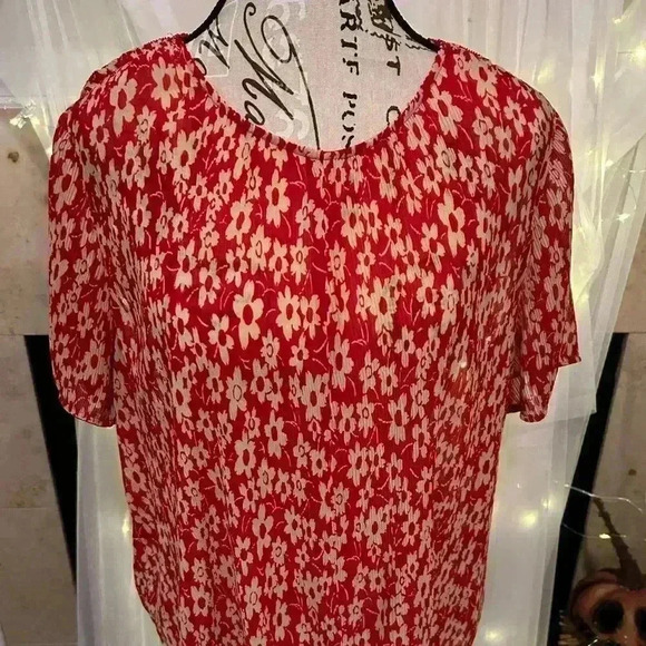 Madewell Crinkle Button Back Tie Tee in Full Bloom. Size Medium. Preowned. - Picture 1 of 8